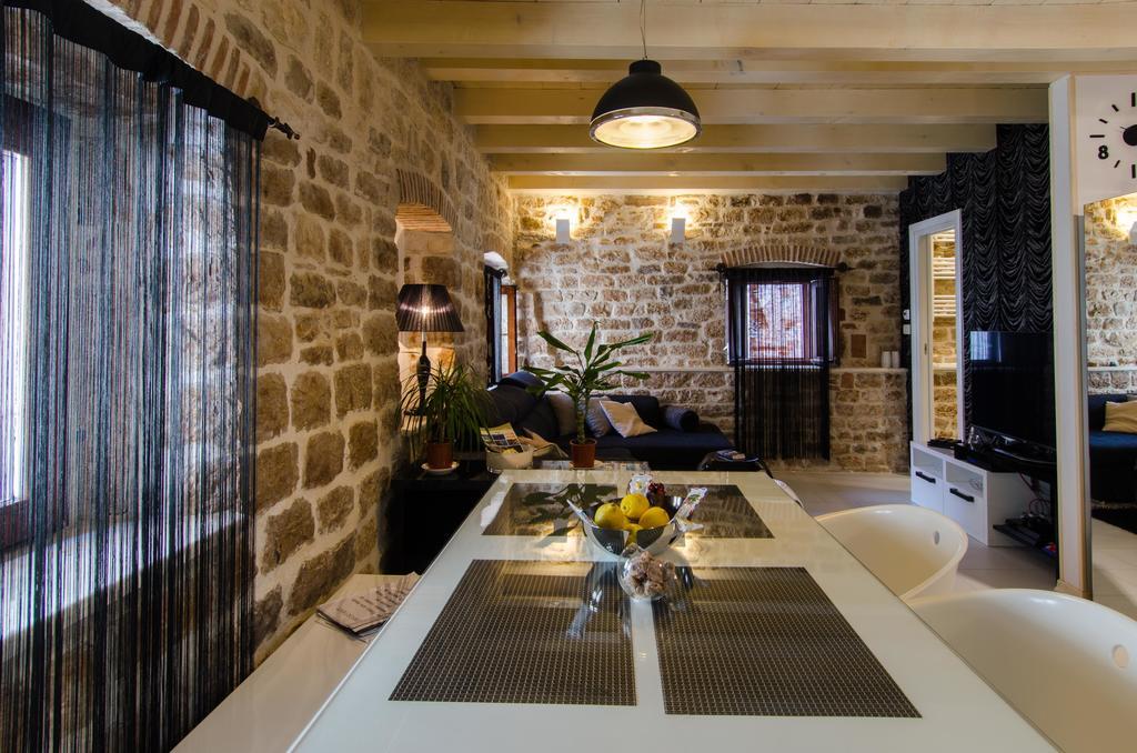 Apartment Capo Family & Capo Studio -Old Town-Parking تروغير الغرفة الصورة