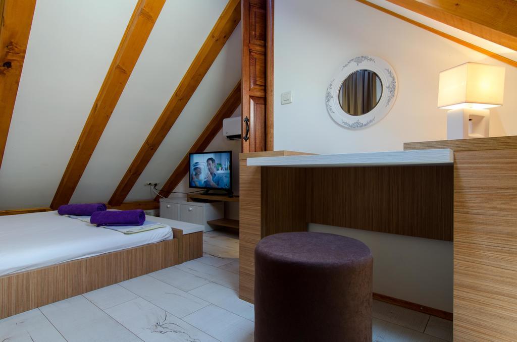 Apartment Capo Family & Capo Studio -Old Town-Parking تروغير الغرفة الصورة