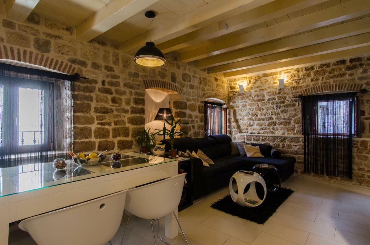 Apartment Capo Family & Capo Studio -Old Town-Parking تروغير المظهر الخارجي الصورة